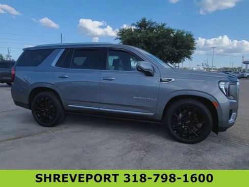 Used 2022 GMC Yukon Denali w/ Denali Ultimate Package AWD/4WD image 2
