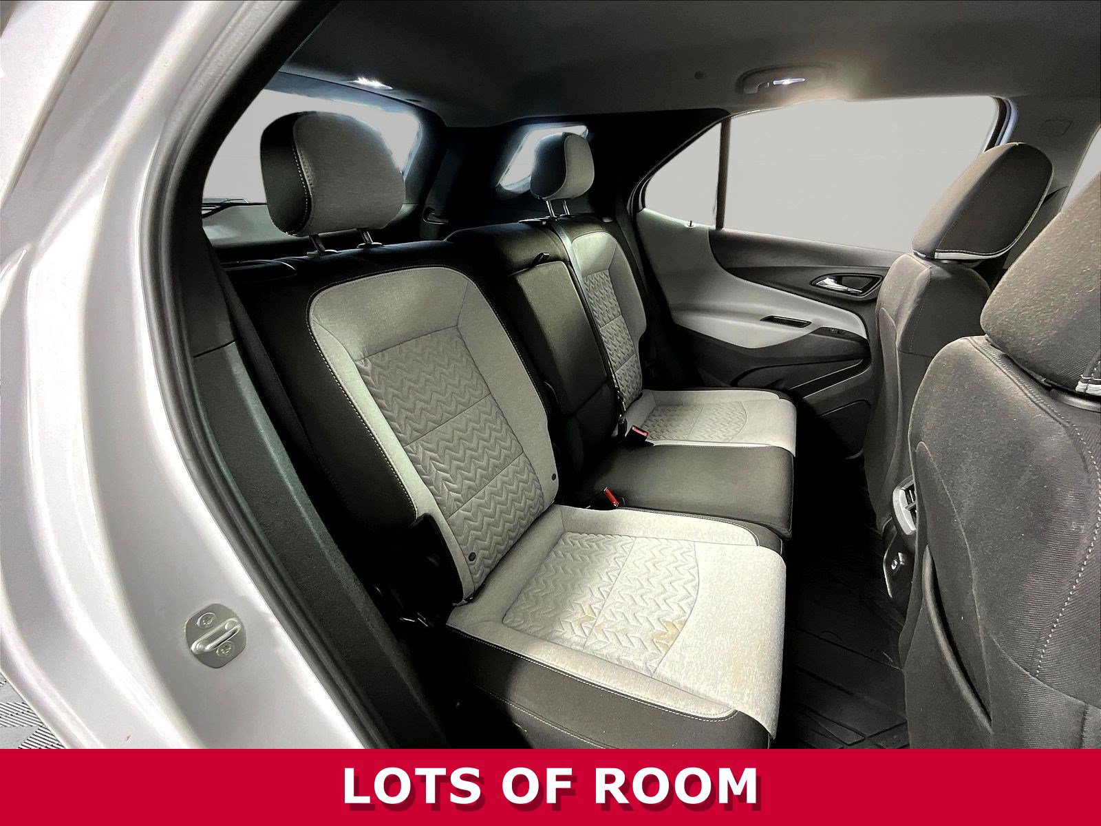 Used 2023 Chevrolet Equinox LS FWD image 24