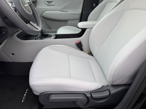 New 2026 Hyundai Kona SE image 10