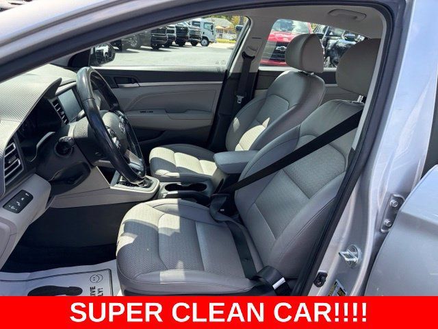 Used 2020 Hyundai Elantra Limited FWD image 14
