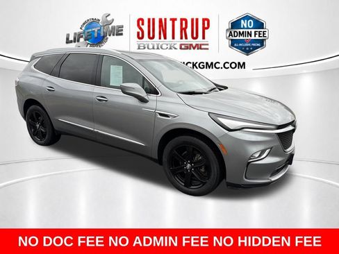 Used 2024 Buick Enclave Essence w/ Experience Buick Package AWD/4WD image 9