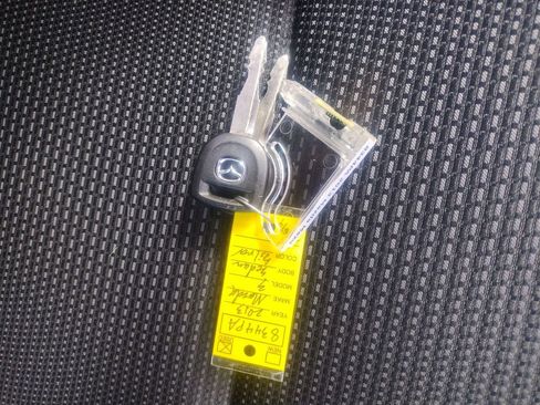 Used 2013 MAZDA MAZDA3 i SV FWD image 31