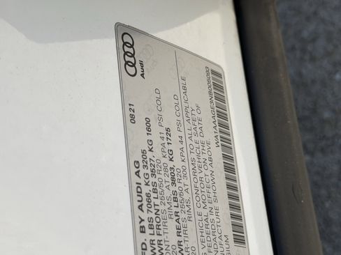 Used 2022 Audi e-tron Premium image 37