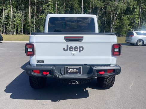 Used 2022 Jeep Gladiator Rubicon w/ LED Lighting Group AWD/4WD image 6
