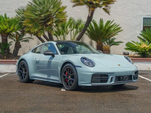 Used 2025 Porsche 911 Carrera S image 21
