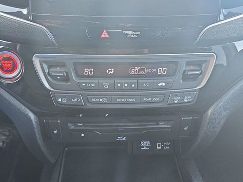 Used 2019 Honda Pilot Touring image 25