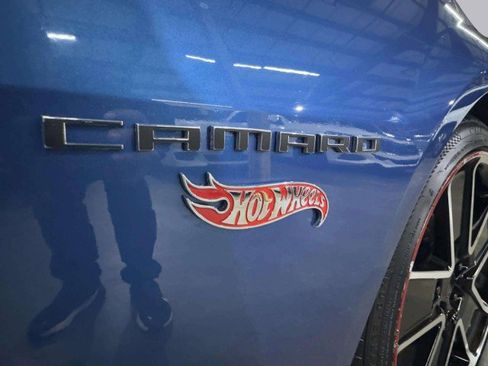 Used 2013 Chevrolet Camaro SS w/ Hot Wheels Special Edition image 27
