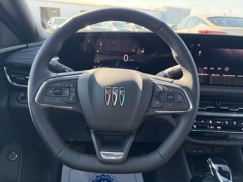 New 2026 Buick Envista Avenir FWD image 15