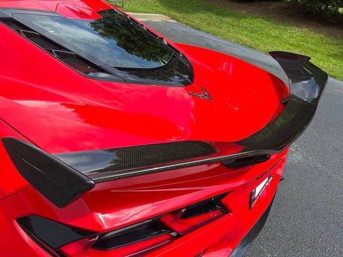 Used 2024 Chevrolet Corvette Z06 w/ Z07 Performance Package RWD image 32