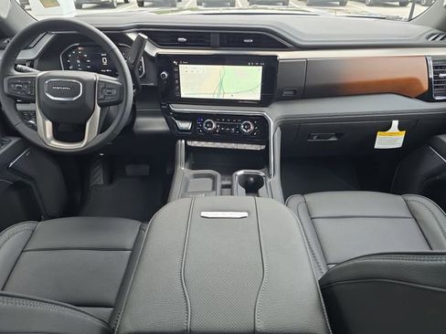 New 2026 GMC Sierra 2500 Denali w/ Denali Reserve Package image 12