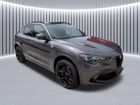 Used 2024 Alfa Romeo Stelvio Quadrifoglio AWD/4WD image 18