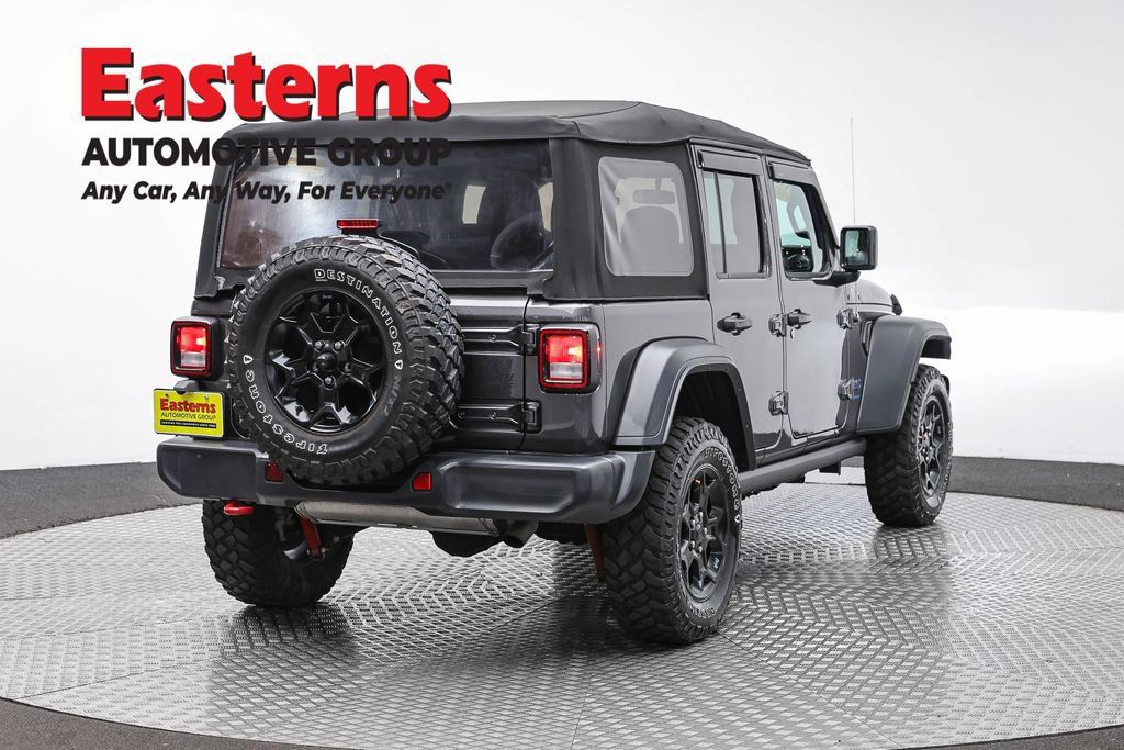 Used 2023 Jeep Wrangler Unlimited w/ Cold Weather Group AWD/4WD image 5
