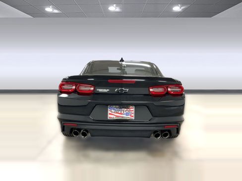 Used 2022 Chevrolet Camaro LT w/ Technology Package image 9