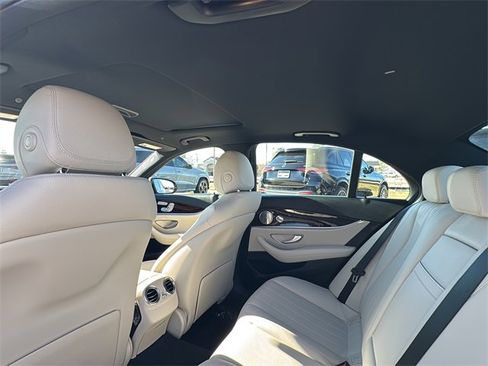 Certified 2022 Mercedes-Benz E 350 4MATIC Sedan image 13