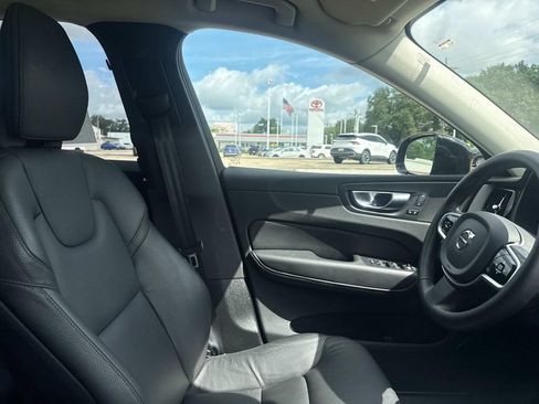 Certified 2025 Volvo XC60 B5 Plus AWD/4WD image 15