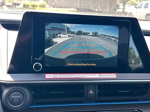 Used 2025 Toyota Prius XLE FWD image 22