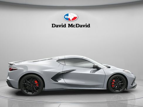 Used 2025 Chevrolet Corvette Stingray Preferred Cpe w/ Stealth Interior Trim Package RWD image 9