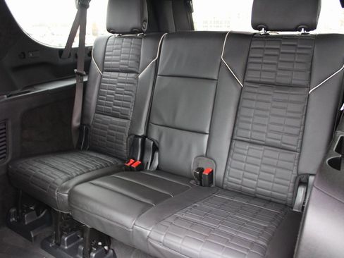 Used 2025 Cadillac Escalade ESV Sport Platinum w/ LPO, ONYX Package image 25