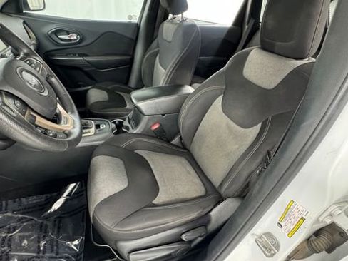 Used 2014 Jeep Cherokee Sport AWD/4WD image 10