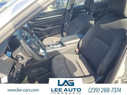 Used 2021 Nissan Altima 2.5 SV FWD image 5