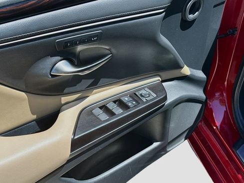 Used 2019 Lexus ES 300h FWD image 21