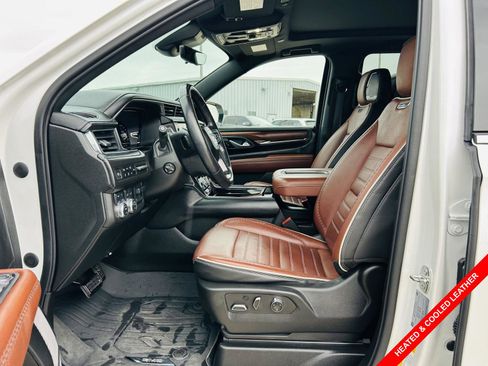 Used 2023 GMC Yukon XL Denali Ultimate w/ LPO, Floor Liner Package AWD/4WD image 3