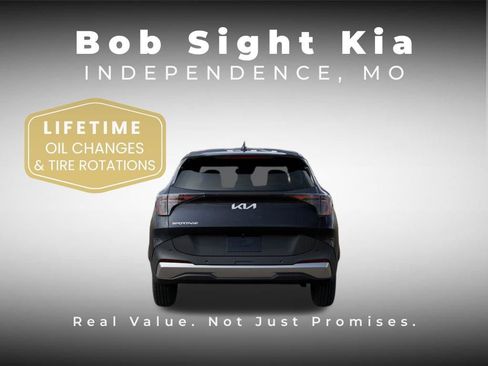 New 2026 Kia Sportage LX FWD image 5