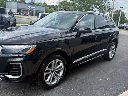 Used 2025 Audi Q7 3.0T Premium Plus AWD/4WD image 7