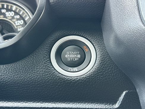 Used 2023 RAM 1500 Laramie image 33