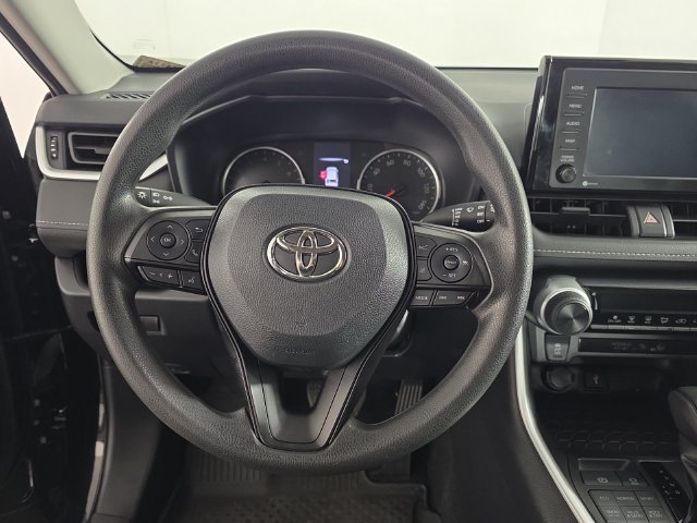 Used 2022 Toyota RAV4 LE AWD/4WD image 12
