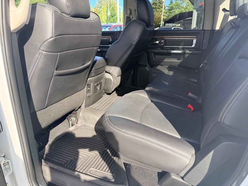 Used 2017 RAM 1500 Laramie AWD/4WD image 39