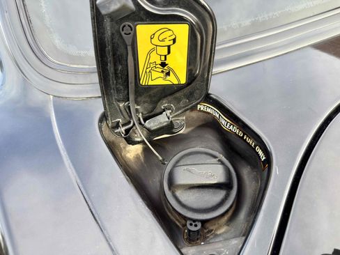 Used 2002 Jaguar XJ8 image 36