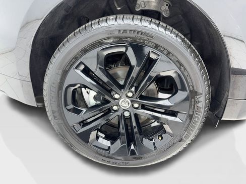Used 2025 Jaguar F-PACE R-Dynamic S AWD/4WD image 16