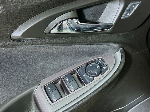 Used 2023 Chevrolet Malibu LT image 18