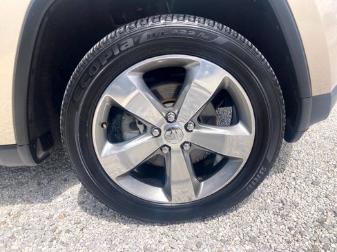 Used 2014 Jeep Grand Cherokee Limited AWD/4WD image 19