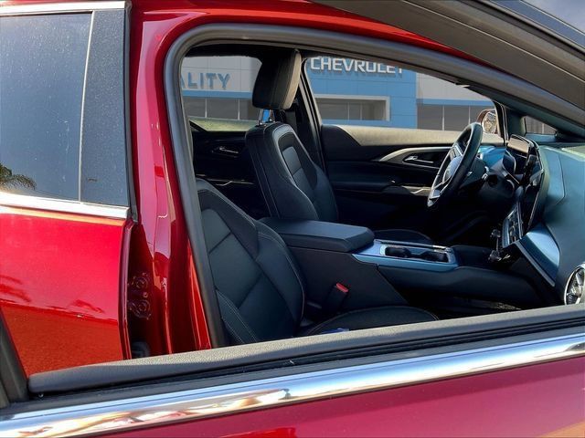 Certified 2024 Chevrolet Equinox EV LT FWD image 31