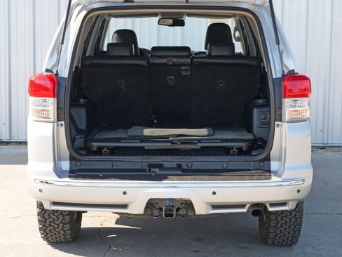 Used 2010 Toyota 4Runner SR5 image 9