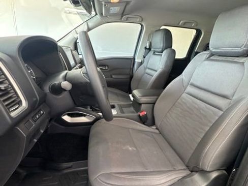 Certified 2024 Nissan Frontier SV w/ Technology Package RWD image 12