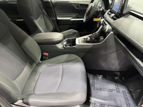 Certified 2022 Toyota RAV4 LE image 18
