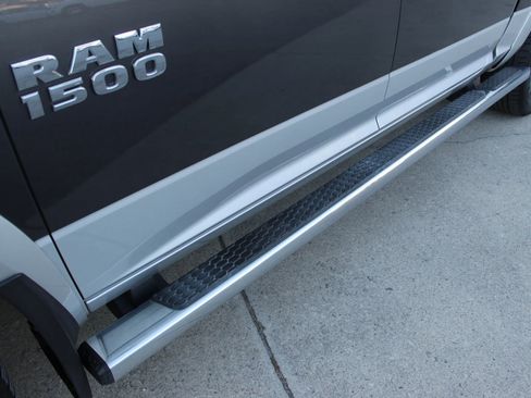 Used 2016 RAM 1500 Laramie w/ Convenience Group image 10