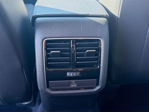 Used 2016 Volkswagen Passat 1.8T SE image 23