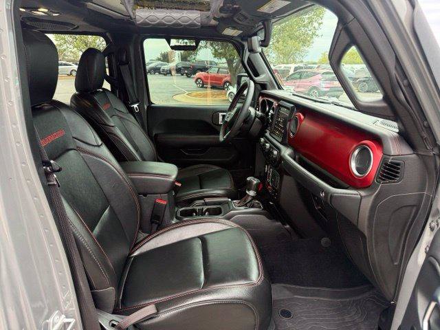 Used 2023 Jeep Gladiator Rubicon w/ Cold Weather Group AWD/4WD image 3