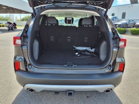 Used 2025 Ford Escape SE w/ Class II Trailer Tow Package image 6