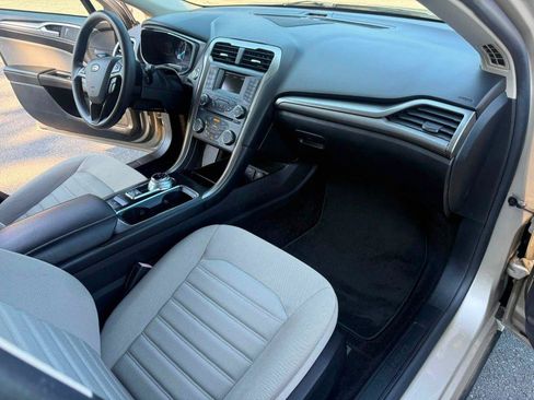 Used 2018 Ford Fusion S FWD image 15