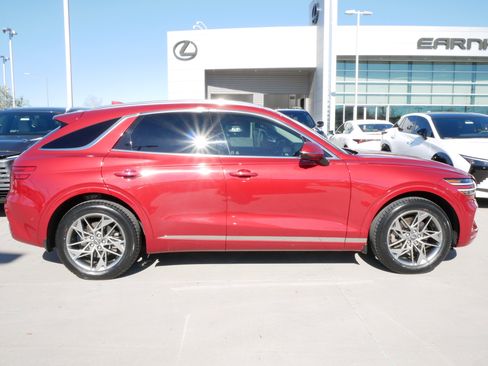 Used 2022 Genesis GV70 2.5T w/ Advanced Package image 11