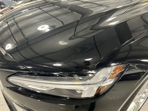 Used 2018 Volvo S90 T8 Inscription w/ Convenience Package image 7