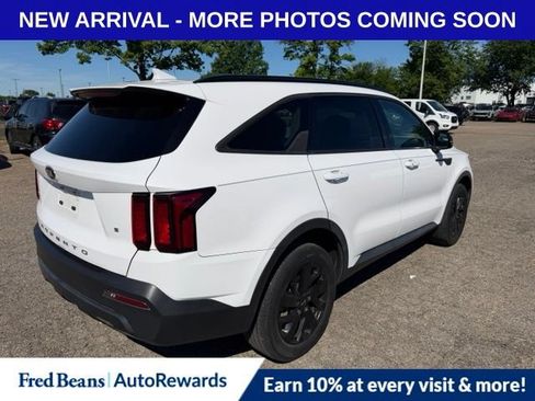 Used 2021 Kia Sorento S w/ Panoramic Sunroof Package AWD/4WD image 7