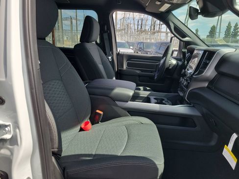 New 2026 RAM 2500 Big Horn AWD/4WD image 16