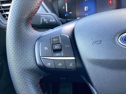 Used 2025 Ford Escape ST-Line image 16