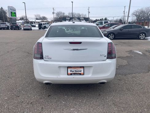 Used 2014 Chrysler 300 S w/ Luxury Group image 4